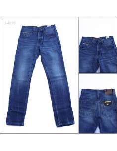 Celana Panjang Jeans Cowok Reguler Movin On 27-32