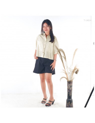 Atasan Crop Lengan Pendek Motif Love Nathaniah...