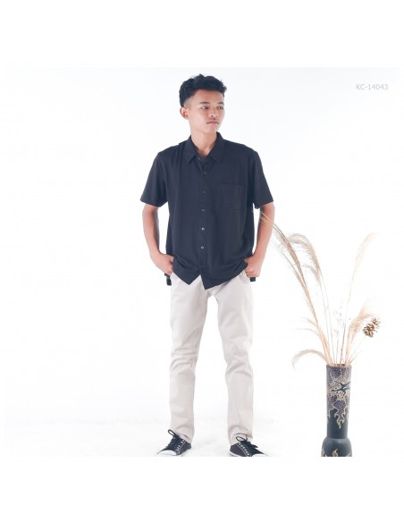 Kemeja Cowok Lengan Pendek Polos Warna Hitam TopTen M-XL
